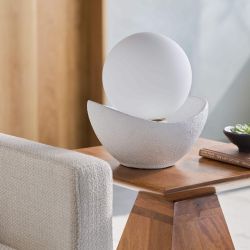 Белая настольная лампа “Мейперл”