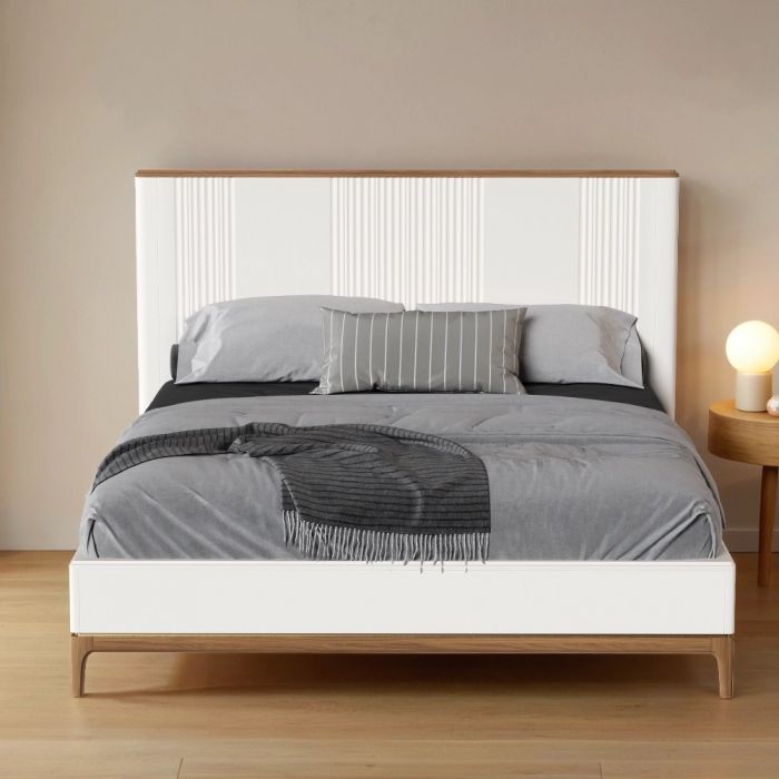 Кровать с жесткой спинкой М208W White