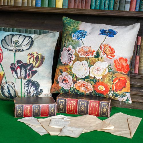 Интерьерная подушка «Храм флоры», версия 3