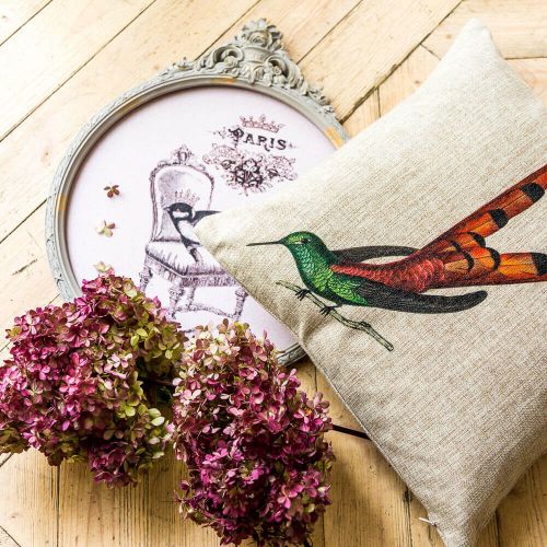 Интерьерная подушка «Экзотический полет», версия 3