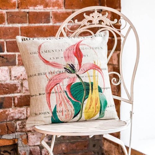 Интерьерная подушка «Цветочный перфоманс», версия 18