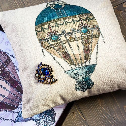 Интерьерная подушка «Монгольфьер», версия 2