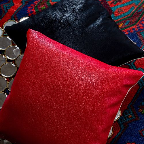 Интерьерная подушка «Buble Rouge»