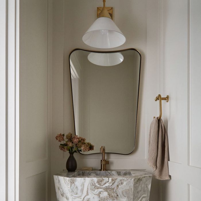 Золотое зеркало в раме “Кейн”