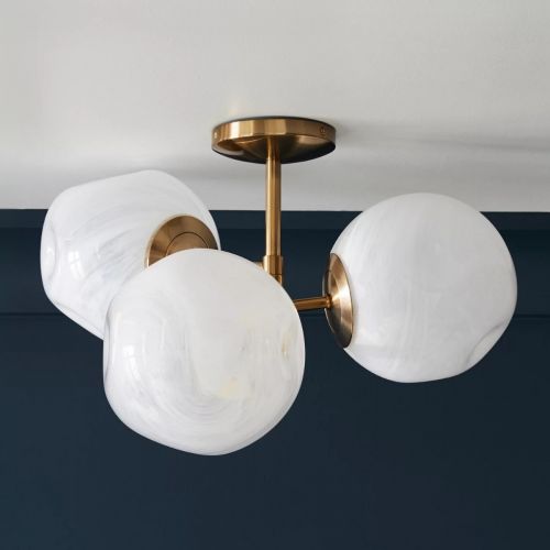 Золотистый светильник “Клауд” с плафонами с облачным узором