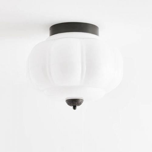 Чёрный светильник “Элаиза” с белым плафоном