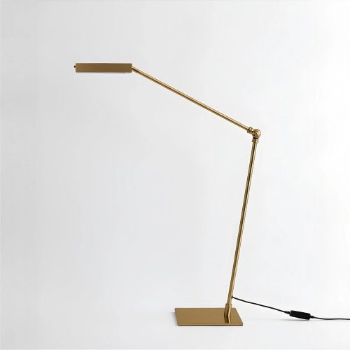 Золотая настольная лампа “Уве”