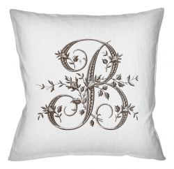 Арт-подушка «Монограмма буквы B»