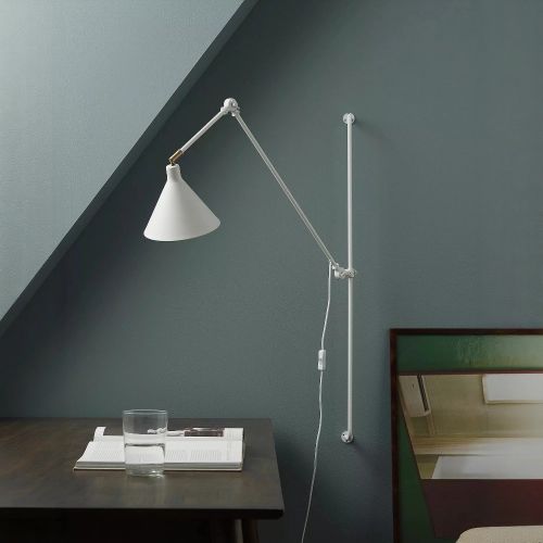 Белый настенный светильник “Джордан”