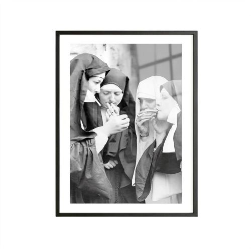 Постер “Nuns smoking”