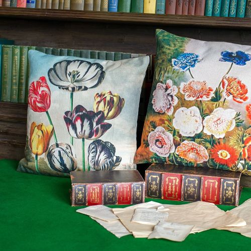 Интерьерная подушка «Храм флоры»