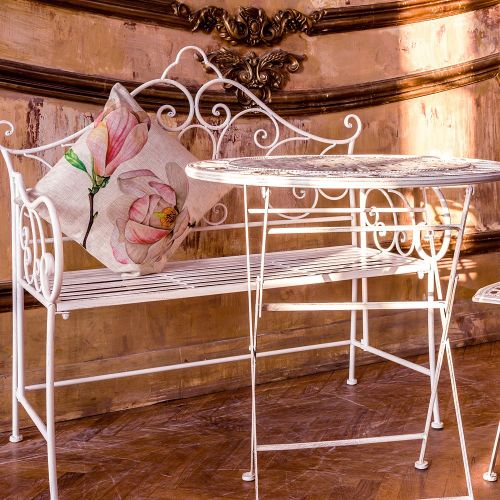 Интерьерная подушка «Цветочный перфоманс», версия 15