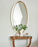 Овальное зеркало в белой раме “Дита”