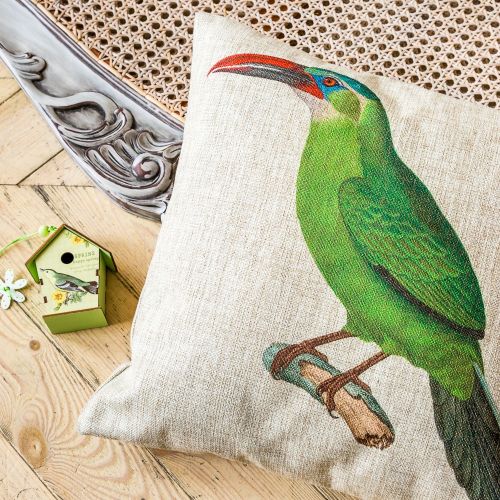 Интерьерная подушка «Экзотический полет», версия 6